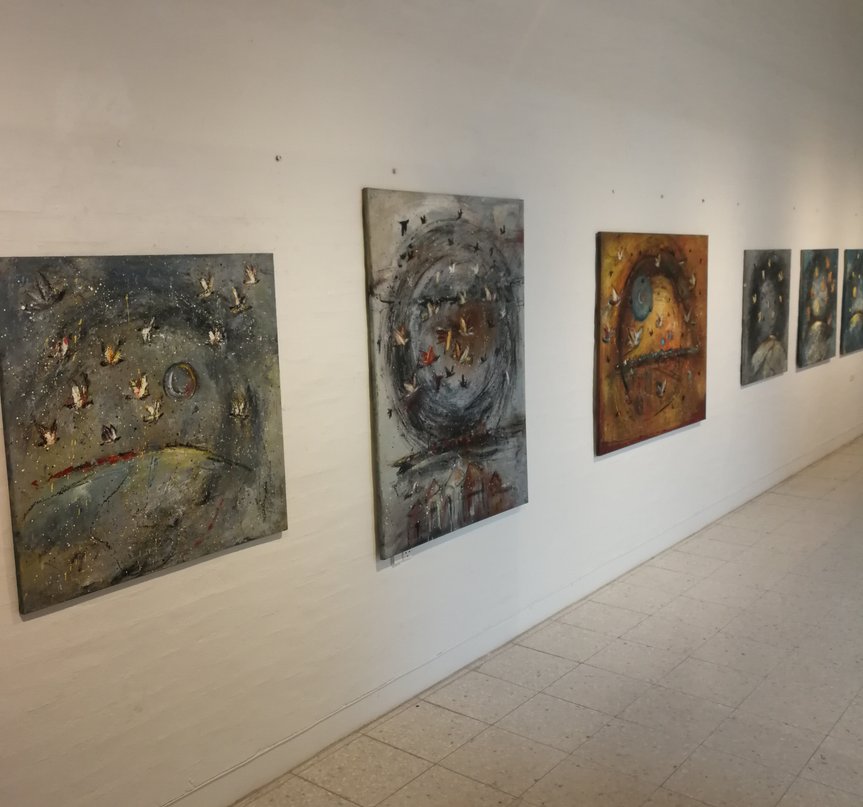 udstilling frederikshavn kunstmuseum billedkunstner anne marie johansen maleri og skulptur